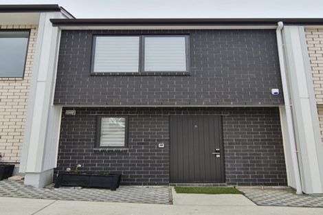 Photo of property in 5/532 Glenfield Road, Glenfield, Auckland, 0629