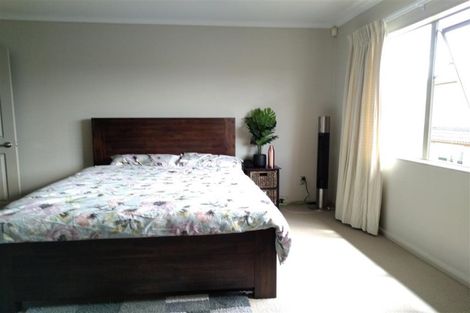 Photo of property in 13 Strundeen Close, Flat Bush, Auckland, 2016