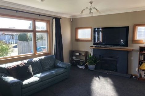 Photo of property in 32 Hardie Street, Hokowhitu, Palmerston North, 4410