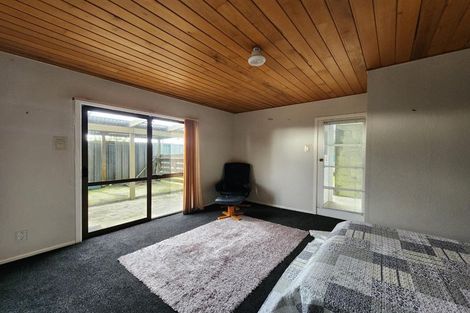 Photo of property in 8b Julian Place, Westown, New Plymouth, 4310