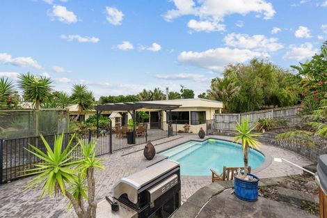 Photo of property in 10 Matarau Road, Matarau, Kamo, 0185