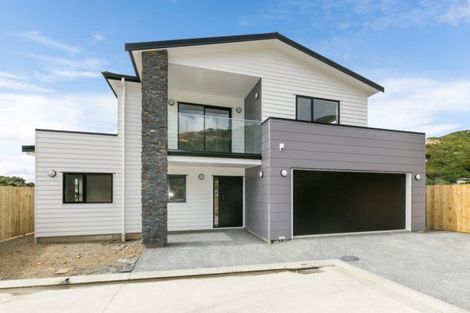 Photo of property in 6 Pihipihi Way, Crofton Downs, Wellington, 6035