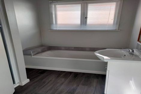 Photo of property in 6-8a Avenue Road, West End, Timaru, 7910