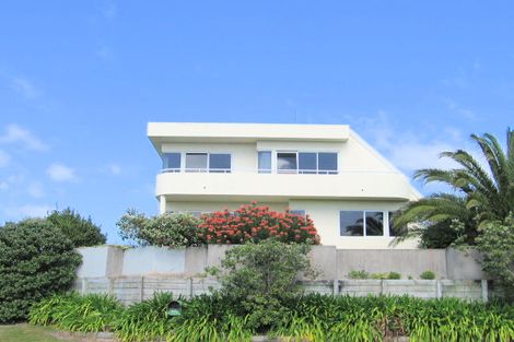 Photo of property in 964 Papamoa Beach Road, Papamoa Beach, Papamoa, 3118