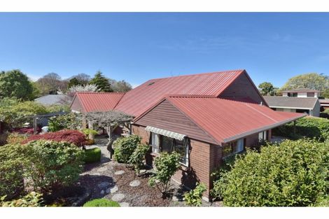 Photo of property in 64a Windermere Road, Papanui, Christchurch, 8053