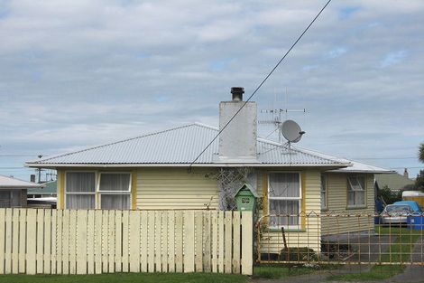 Photo of property in 38 Ruapehu Street, Castlecliff, Whanganui, 4501