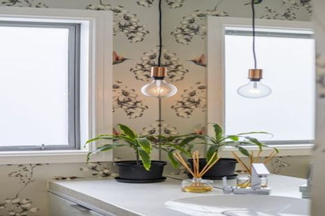 Photo of property in 5 Helm Place, Whitby, Porirua, 5024