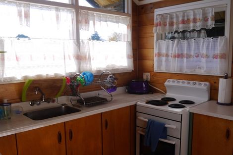Photo of property in 125 Kenrigg Road West, Kinloch, Taupo, 3377