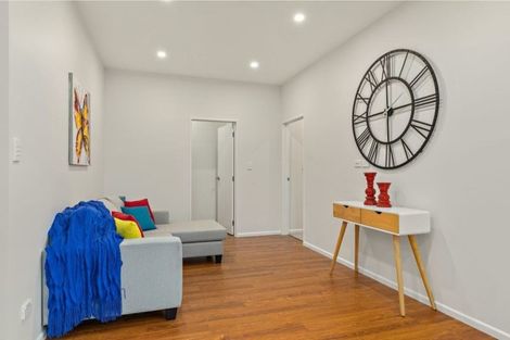 Photo of property in 4 Vinistra Road, Kumeu, 0810