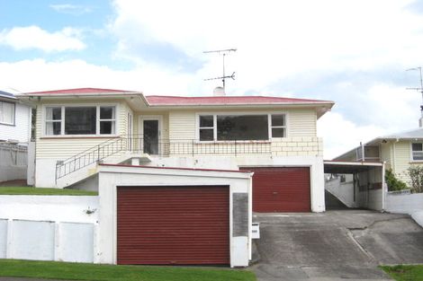 Photo of property in 180 Ngamotu Road, Spotswood, New Plymouth, 4310