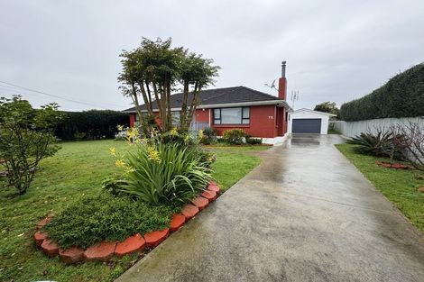Photo of property in 75 Gloria Avenue, Te Atatu Peninsula, Auckland, 0610