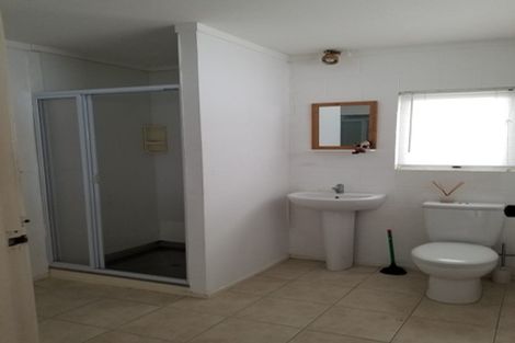 Photo of property in 1/40 Aberdeen Road, Campbells Bay, Auckland, 0620