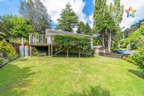 Photo of property in 1a Wyndham Road, Pinehaven, Upper Hutt, 5019