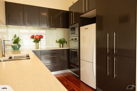 Photo of property in Aqua, 7/74 Oriental Parade, Oriental Bay, Wellington, 6011