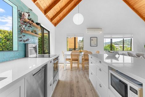 Photo of property in 2 Cullen Street, Mangawhai Heads, Mangawhai, 0505