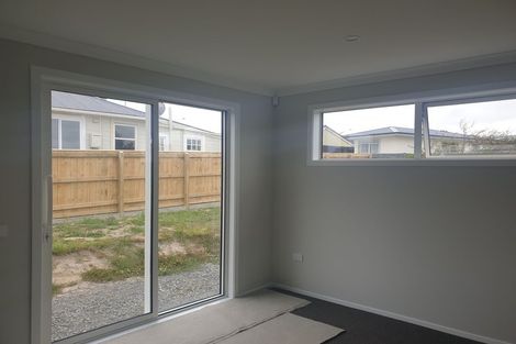 Photo of property in 31 Main Road, Titahi Bay, Porirua, 5022