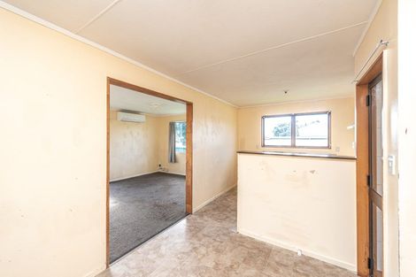 Photo of property in 35 Carson Street, Castlecliff, Whanganui, 4501