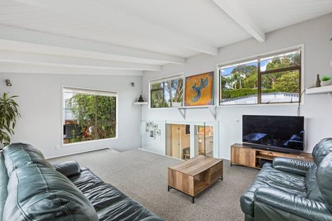 Photo of property in 504 Beach Road, Murrays Bay, Auckland, 0630