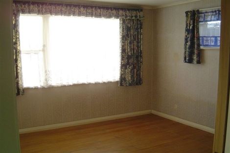 Photo of property in 8 Angell Street, Johnsonville, Wellington, 6037