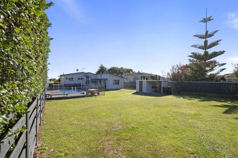 Photo of property in 2 Palliser Place, Milson, Palmerston North, 4414