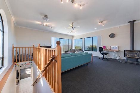 Photo of property in 45 London Road, Korokoro, Lower Hutt, 5012