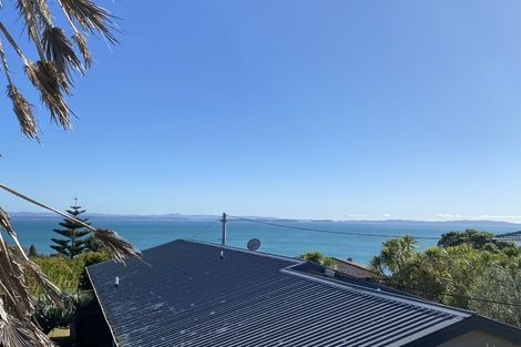 Photo of property in 1412 Whangaparaoa Road, Army Bay, Whangaparaoa, 0930
