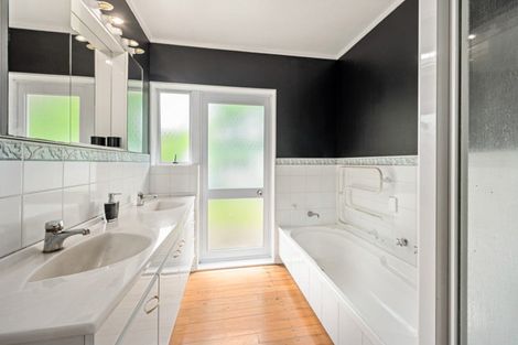 Photo of property in 12 Campbell Place, Pukehangi, Rotorua, 3015