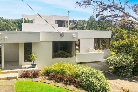 Photo of property in 4 Peter Terrace, Castor Bay, Auckland, 0620