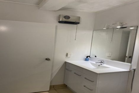 Photo of property in 79 Queenstown Road, Onehunga, Auckland, 1061