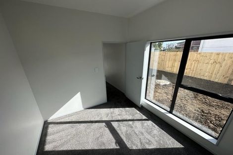 Photo of property in 6 Nagra Lane, Papakura, 2110