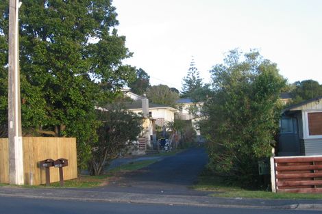 Photo of property in 1/186 Archers Road, Glenfield, Auckland, 0629