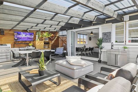 Photo of property in 3 Blair Street, Kenmure, Dunedin, 9011