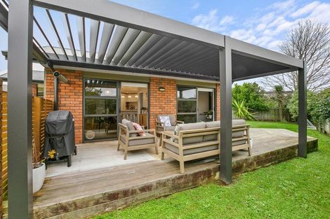 Photo of property in 11 Montrose Place, Highlands Park, New Plymouth, 4312