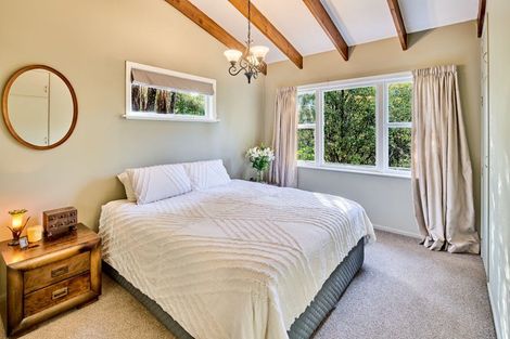 Photo of property in 194 Eastern Hutt Road, Taita, Lower Hutt, 5019