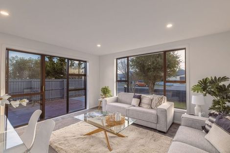 Photo of property in 185 Bowhill Road, New Brighton, Christchurch, 8083