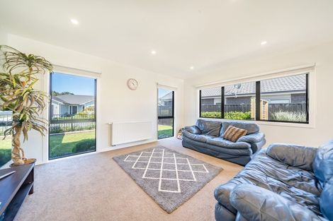 Photo of property in 5 Don Griffin Grove, Trentham, Upper Hutt, 5018