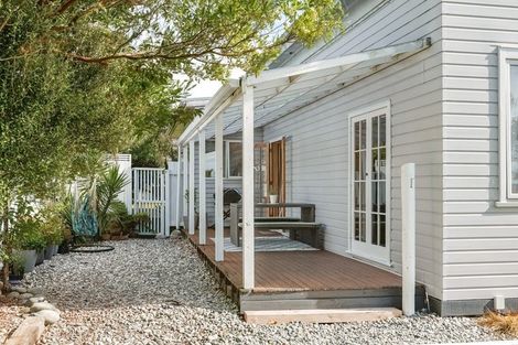 Photo of property in 52 Brougham Street, Westport, 7825