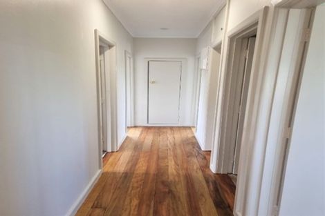 Photo of property in 17 Willerton Avenue, New Lynn, Auckland, 0600