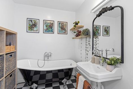 Photo of property in 152 Lincoln Road, Addington, Christchurch, 8024