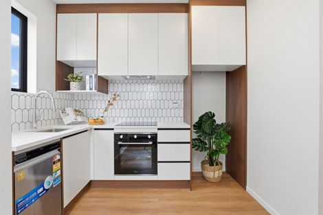 Photo of property in 2/30 Smythe Road, Henderson, Auckland, 0612