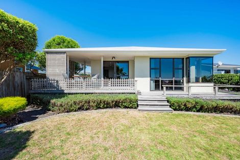 Photo of property in 46 Hicks Crescent, Waikanae Beach, Waikanae, 5036