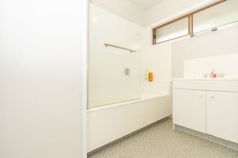 Photo of property in 18 Callard Place, Riverlea, Hamilton, 3216