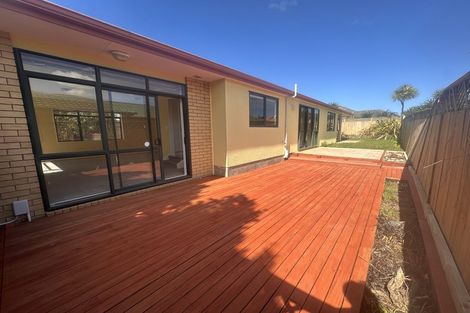 Photo of property in 12 Millington Place, Huntington Park, Auckland, 2013