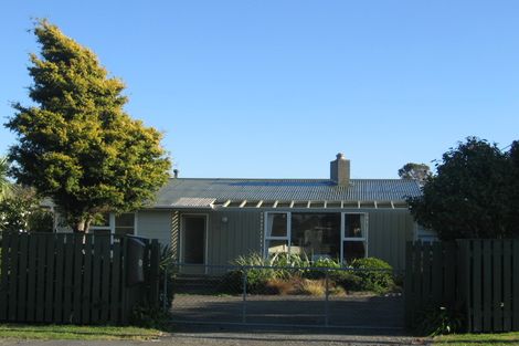 Photo of property in 10 Vaucluse Avenue, Paraparaumu Beach, Paraparaumu, 5032