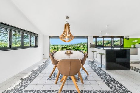 Photo of property in 21 Whareora Terrace, Cashmere, Christchurch, 8022