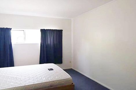 Photo of property in 17 Macnay Way, Murrays Bay, Auckland, 0630