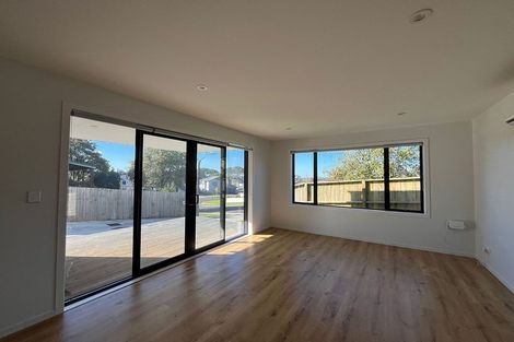 Photo of property in 38 White Heron Drive, Massey, Auckland, 0614