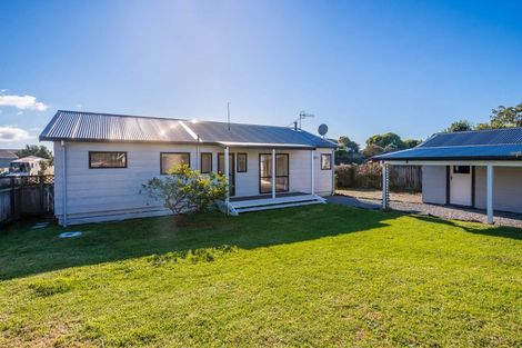 Photo of property in 66 Queens Road, Waikanae Beach, Waikanae, 5036