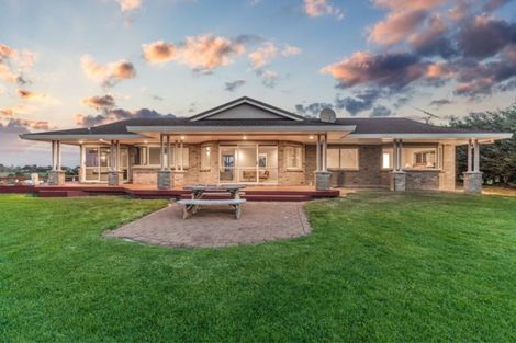 Photo of property in 44 Farley Road, Clarks Beach, Pukekohe, 2679