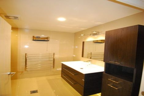 Photo of property in 220 Queens Drive, Lyall Bay, Wellington, 6022